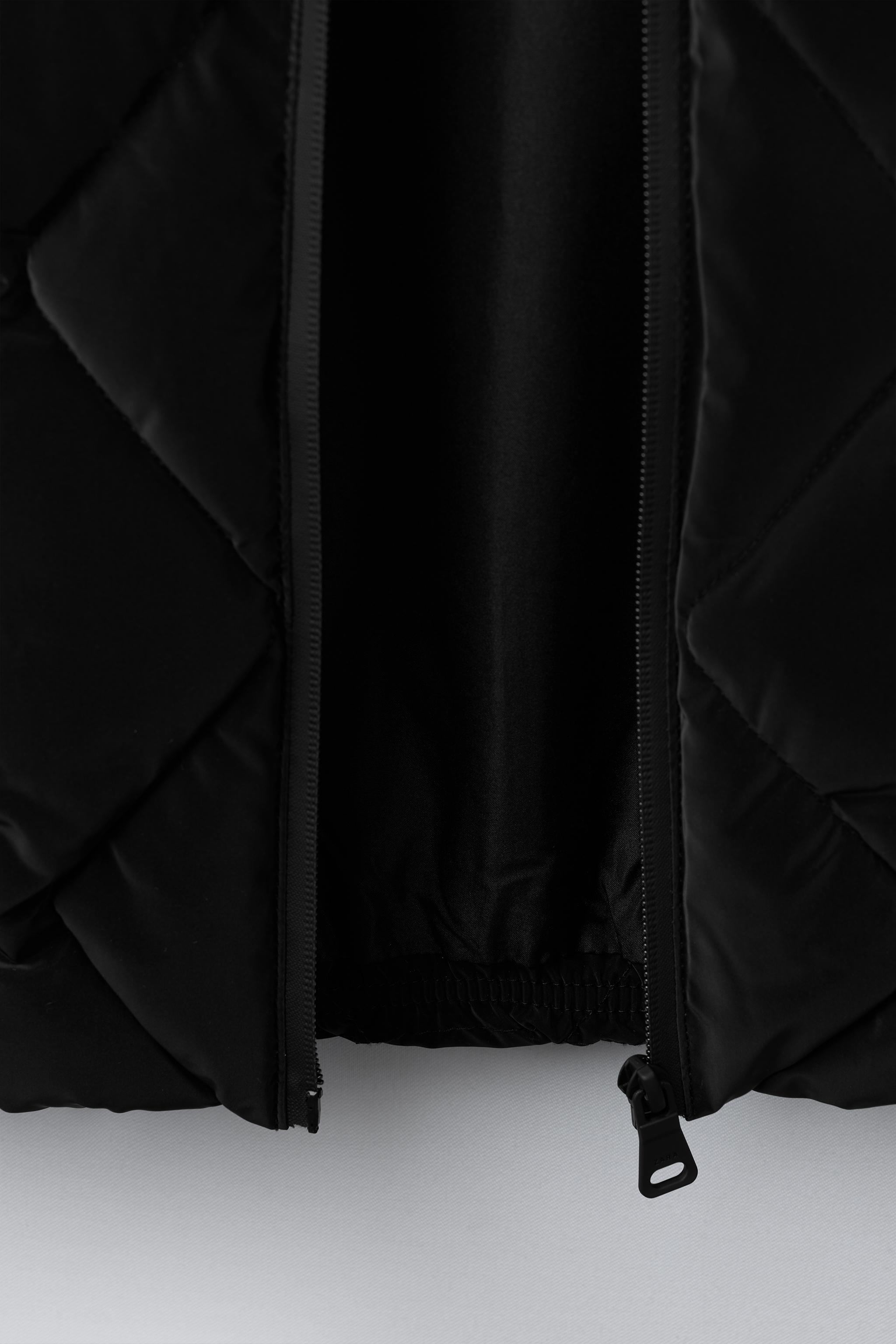 LIGHTWEIGHT RUBBERIZED PUFFER COAT